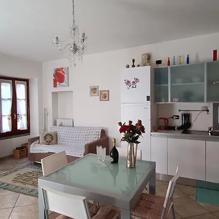 Апартаменты Lakeside - Larihome B01 *
